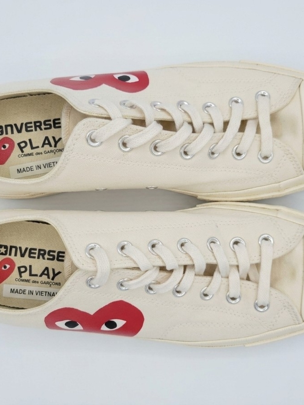 Converse Cream Canvas Low-Top Sneakers with Red Heart